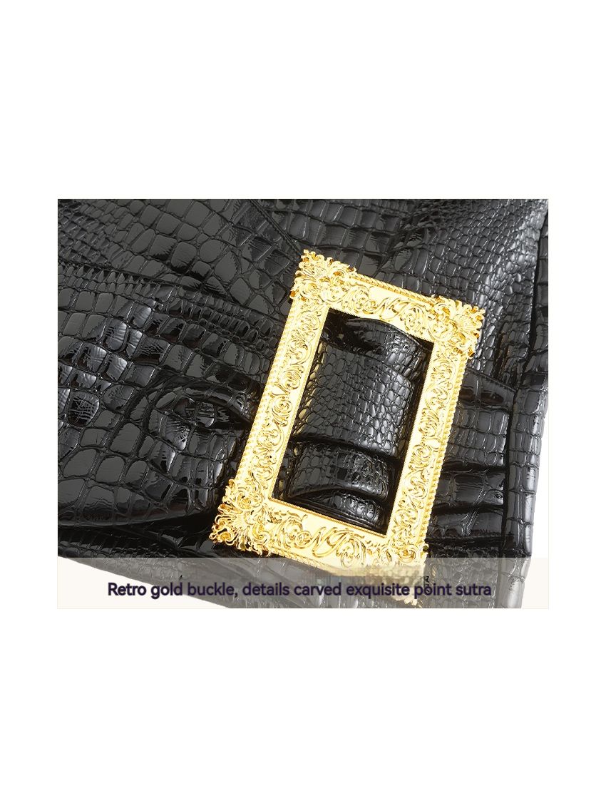 Vintage gold buckle decorative leather skirt