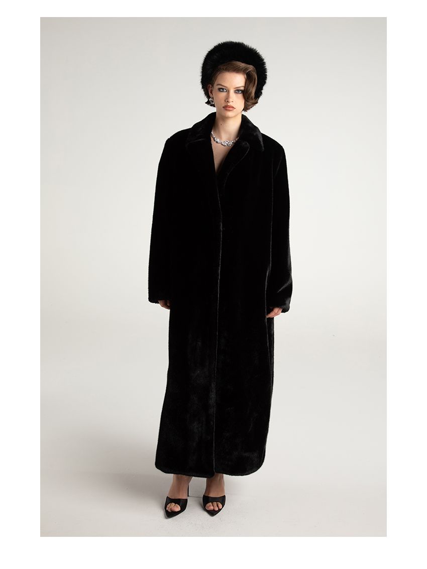 Vintage atmosphere teddy bear and fur long coat