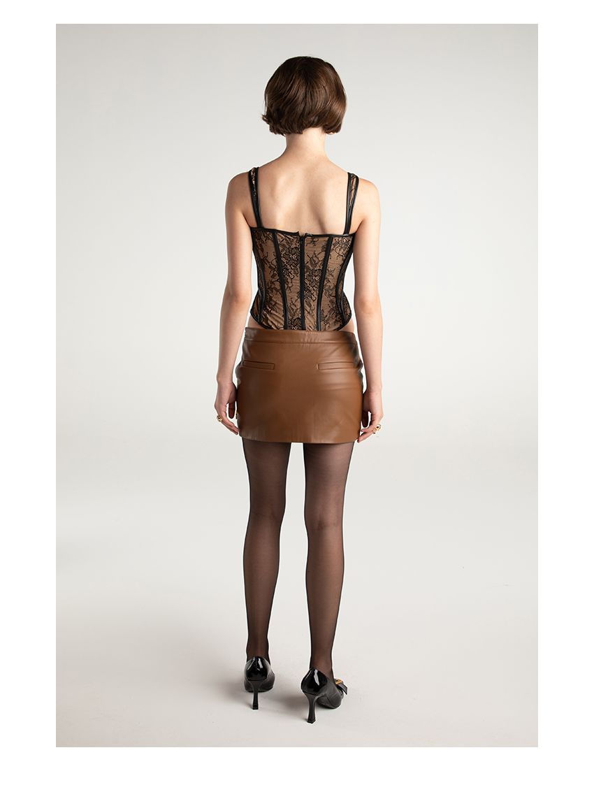 Vintage gold buckle decorative leather skirt